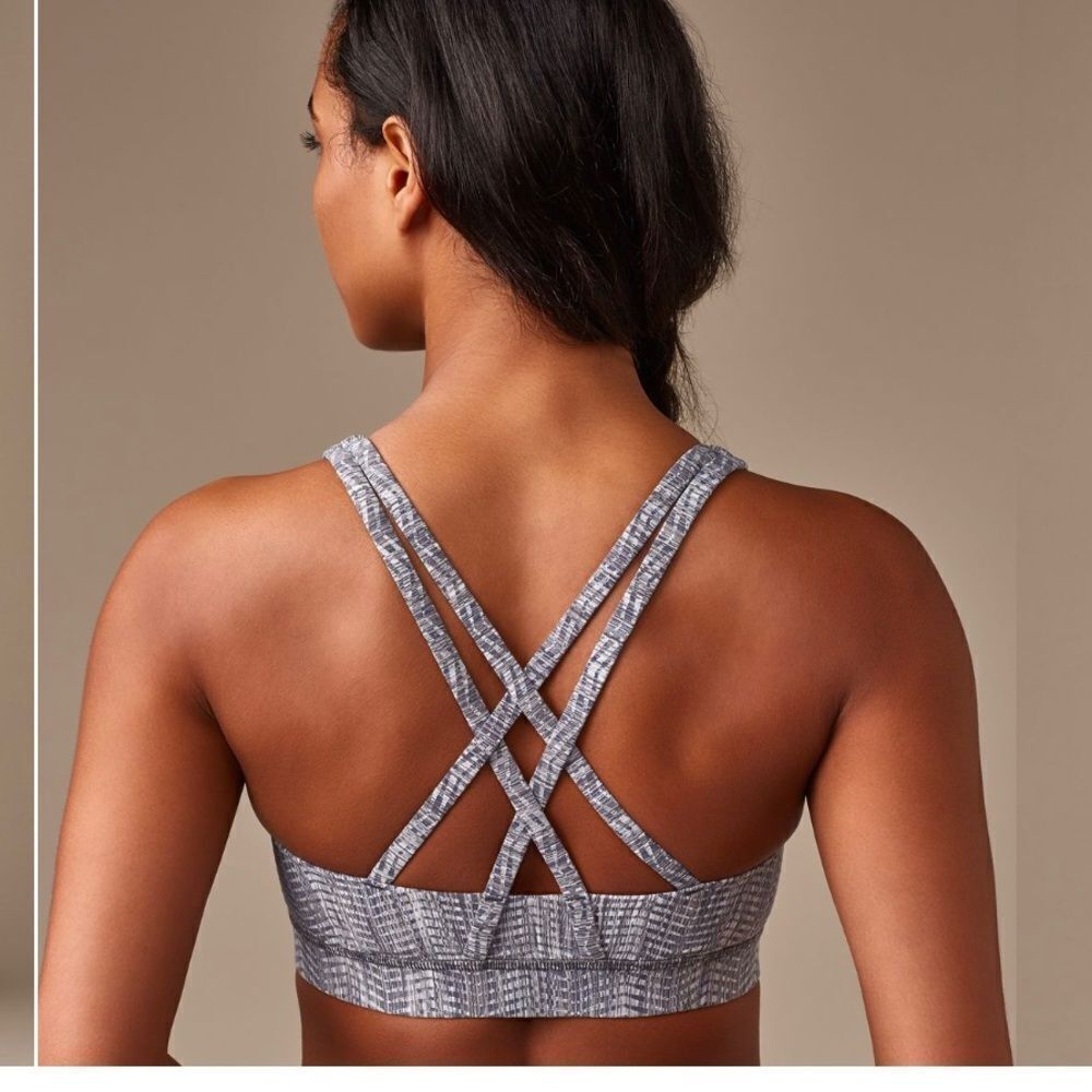 LULULEMON Energy Strappy Sports Bra Gray White Arrow Jacquard Silver Spoon 8